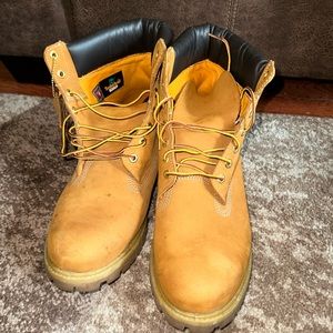 Men Wheat Timberland’s 11.5 Good Conditions